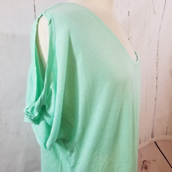 MARIKA Balance Collection Fleur Cold Shoulder Top - Picture 4 of 8